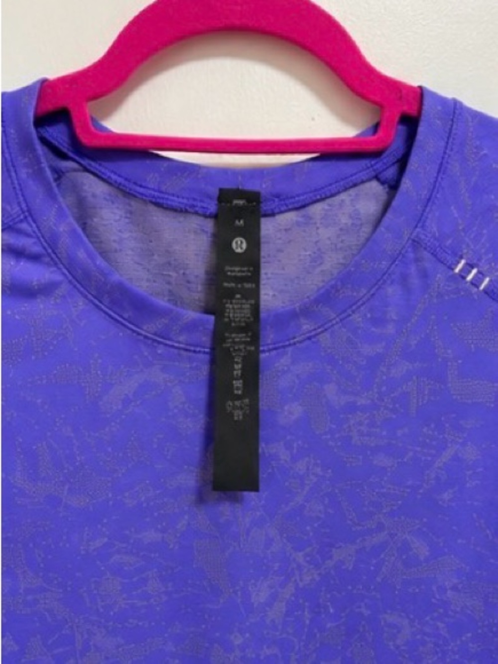 Lululemon Men’s Purple Patterned Short Sleeve Workout Shirt Medium
